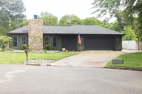 2201 Hunters Wood Way Photo 1