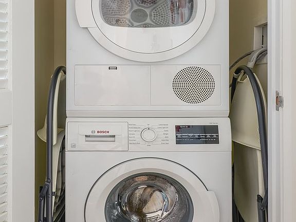 5th image of 25-21 43rd Ave #809