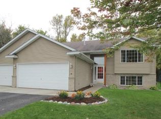 12295 Walnut Dr, Rogers, MN 55374