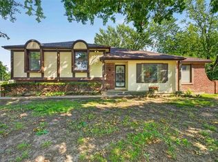 7401 E 127th St, Grandview, MO 64030