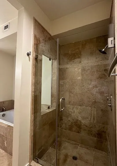 2020 Holly Dr #14 — Photo 33