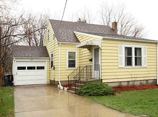 2135 Mount Vernon Rd SE, Cedar Rapids, IA 52403