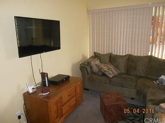 4th image of 7854 Wellsford Ave
