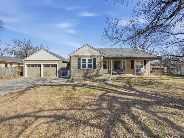 1606 Highland Dr, Augusta, KS 67010