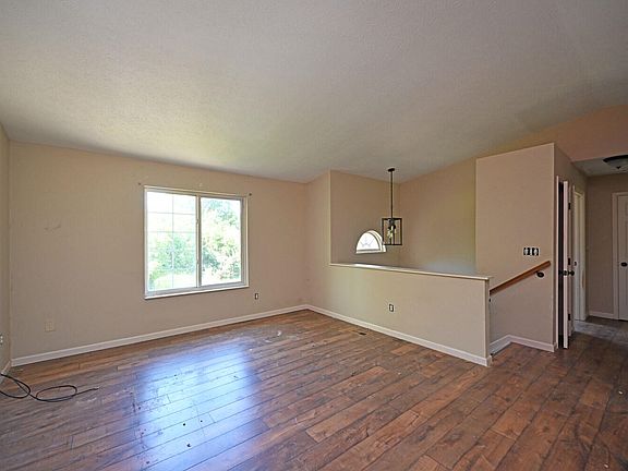 5th image of 3583 Mitten Dr