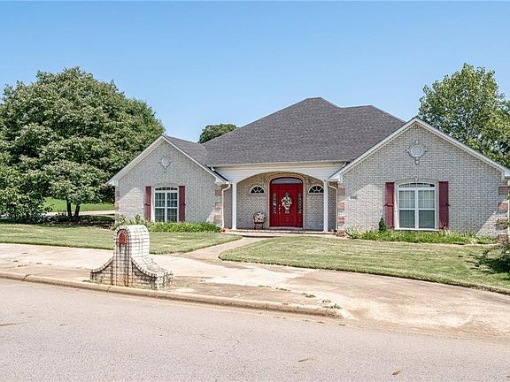 3rd image of 1501 Breckenridge Dr