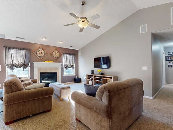 3rd image of 4105 Regal Valley Dr