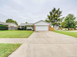 12102 E 37th St, Tulsa, OK 74146