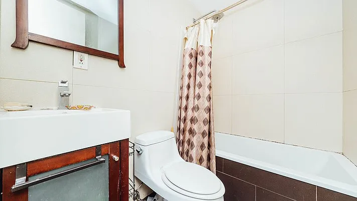 Rented by Nooklyn NYC LLC | media 17