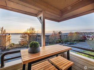 818 Lake St S #818, Kirkland, WA