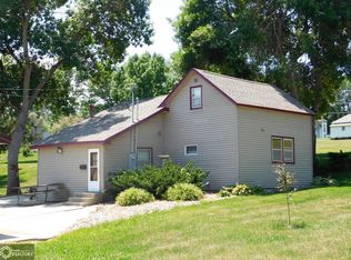 203 Pine Ave, Charter Oak, IA 51439