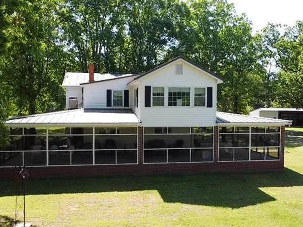 587 Courthouse Rd, Chase City, VA 23924