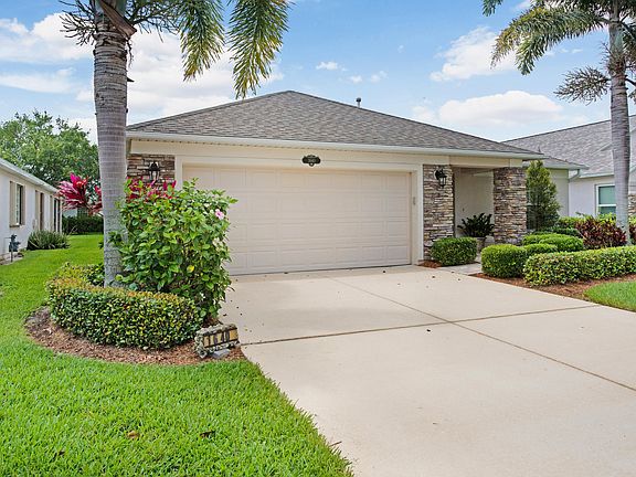 2nd image of 1640 Lago Mar Dr