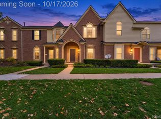 45637 Graystone Ln, Canton, MI 48187