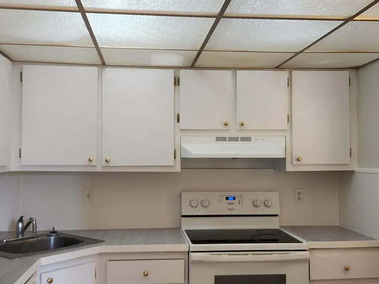 1420 SE 4th Ave #2 — Photo 13