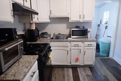 2nd image of 2157 Furley St