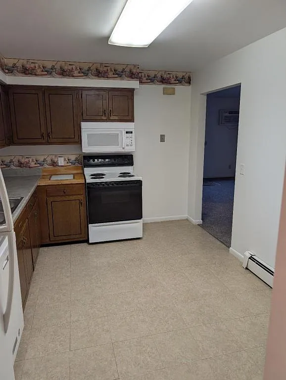 1820 Sunnyside Dr, Apt. 8 — Photo 3