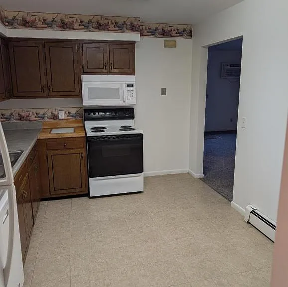 1820 Sunnyside Dr #8 — Photo 4