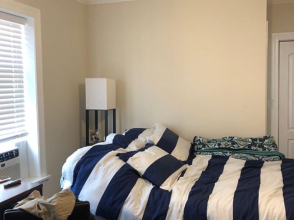 3rd image of 2129 N Dayton St #34