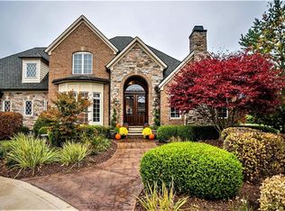 4455 Silver Oak Dr, Avon, OH