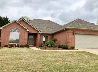 210 Woodbury Ct, Florence, AL 35630