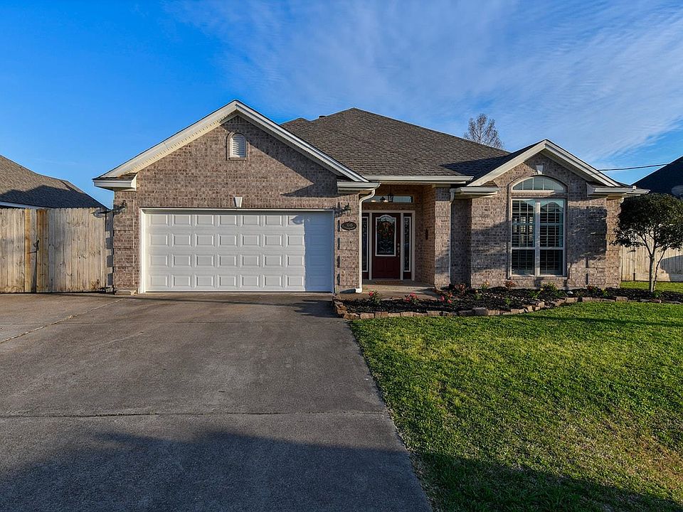 1st image of 5345 Wellington Ln