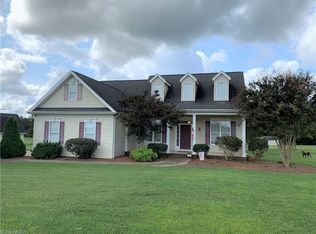 2708 Tuttle Rd, Walnut Cove, NC 27052