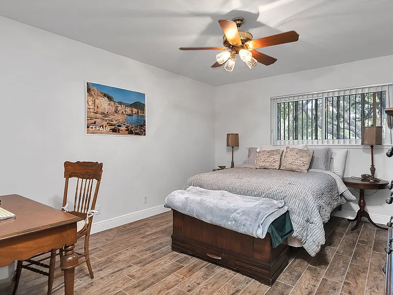 5641 Parkcrest Dr — Photo 17