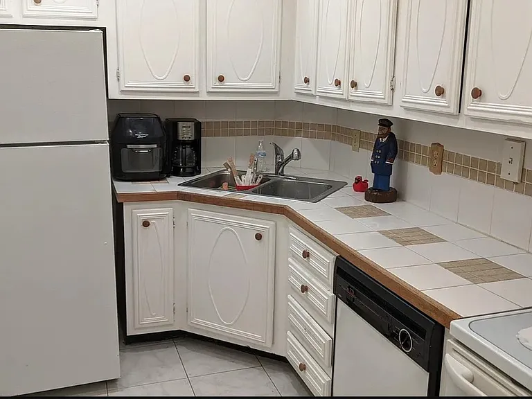 3125 Oakland Shores Dr #B111 — Photo 1
