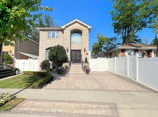 295 Miles Ave, Staten Island, NY 10308
