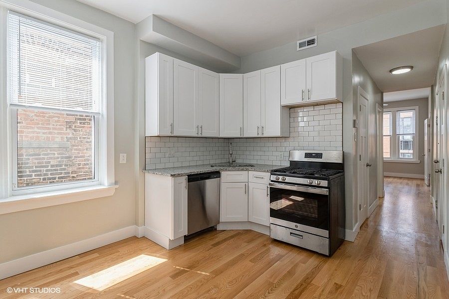 1st image of 1739 N Damen Ave APT 3