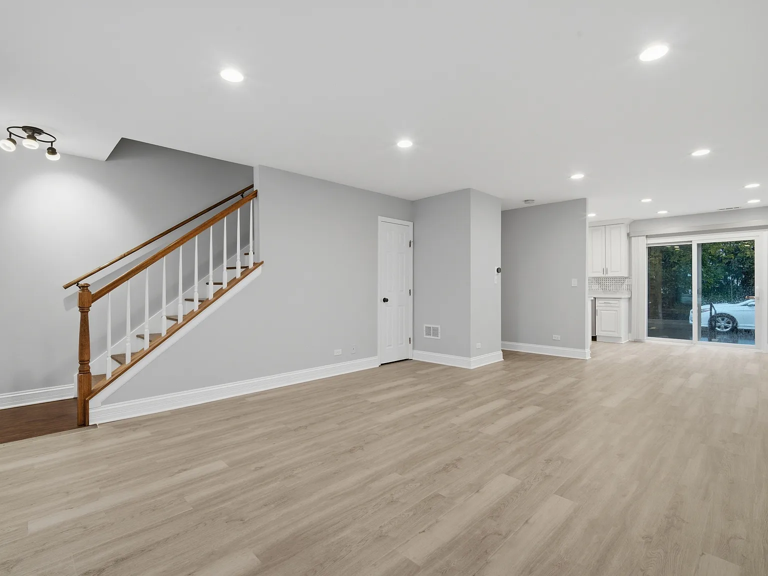 2 bed, 1.5 bath, $2,700 — Photo 2