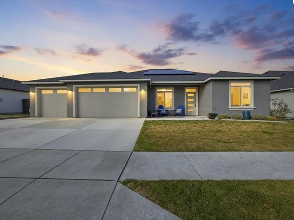 3016 S Harrison St, Kennewick, WA 99338