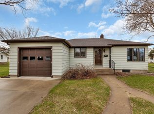 420 Ash St S, Sauk Centre, MN 56378