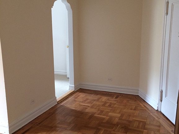 3rd image of 2828 Kings Hwy APT 2C