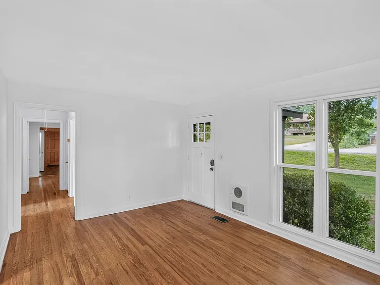 214 Blanchard Pl — Photo 12