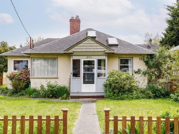 1731 Denman St, Victoria, BC V8R 1Y3