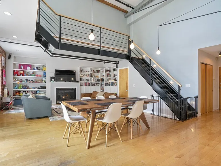 8 Newcomb St #5 — Photo 4