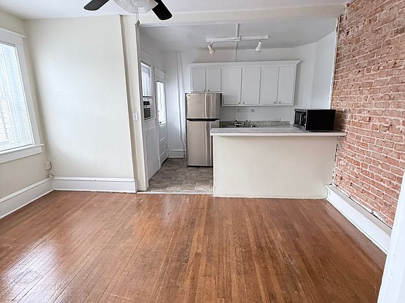 Area off kitchen