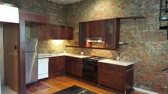 Rented by Rapid Realty Cobble Hill | media 60