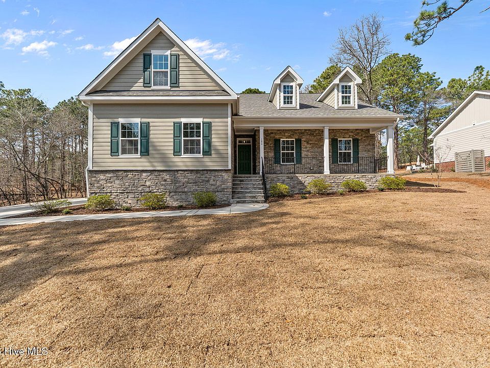 1st image of 180 Longleaf Drive