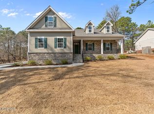 180 Longleaf Dr, West End, NC 27376