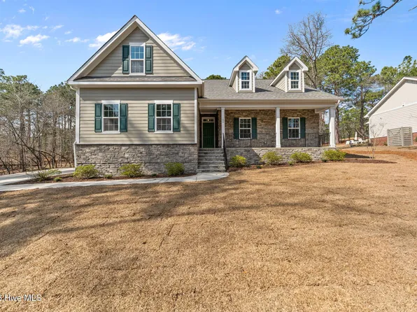 180 Longleaf Drive, Seven Lakes, NC 27376