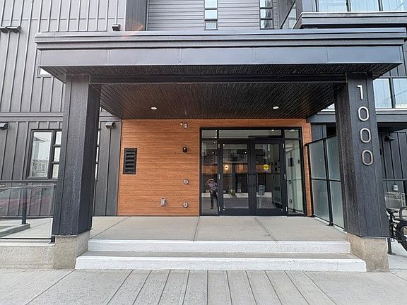 2nd image of 55 Lucas Cres NW #1412