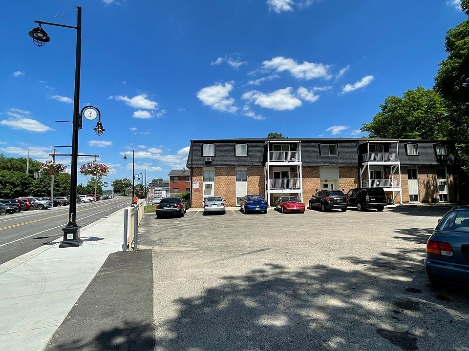 1st image of 37 Nippersink Blvd APT 2D