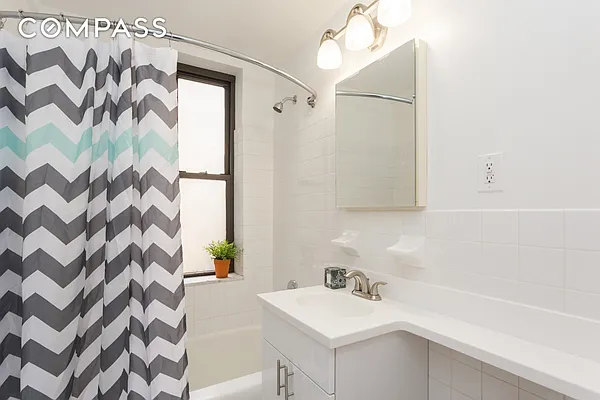 Rented by Compass | media 23