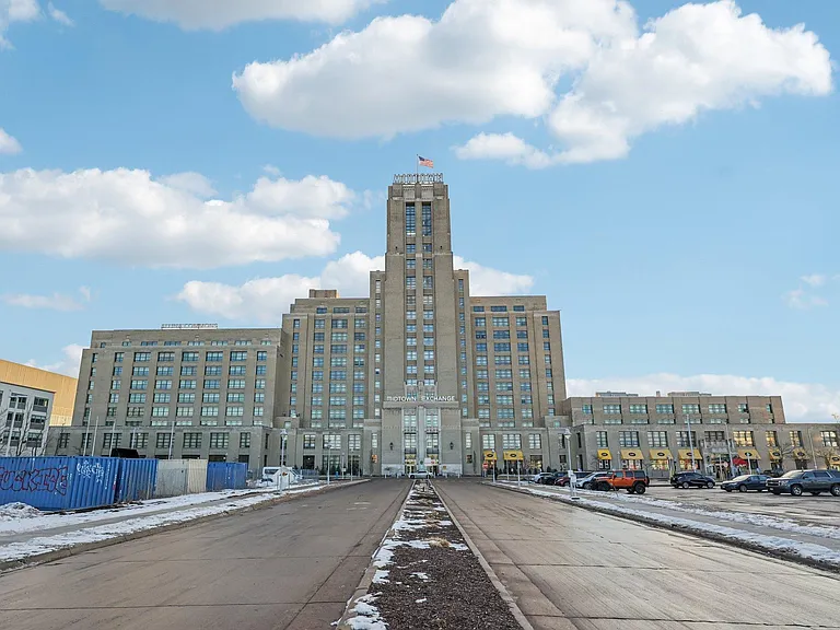 2929 Chicago Ave #1105 — Photo 53