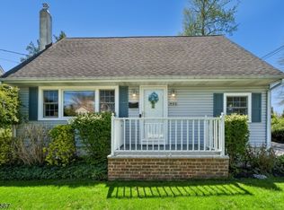 451 Pine Ave, Garwood Boro, NJ 07027