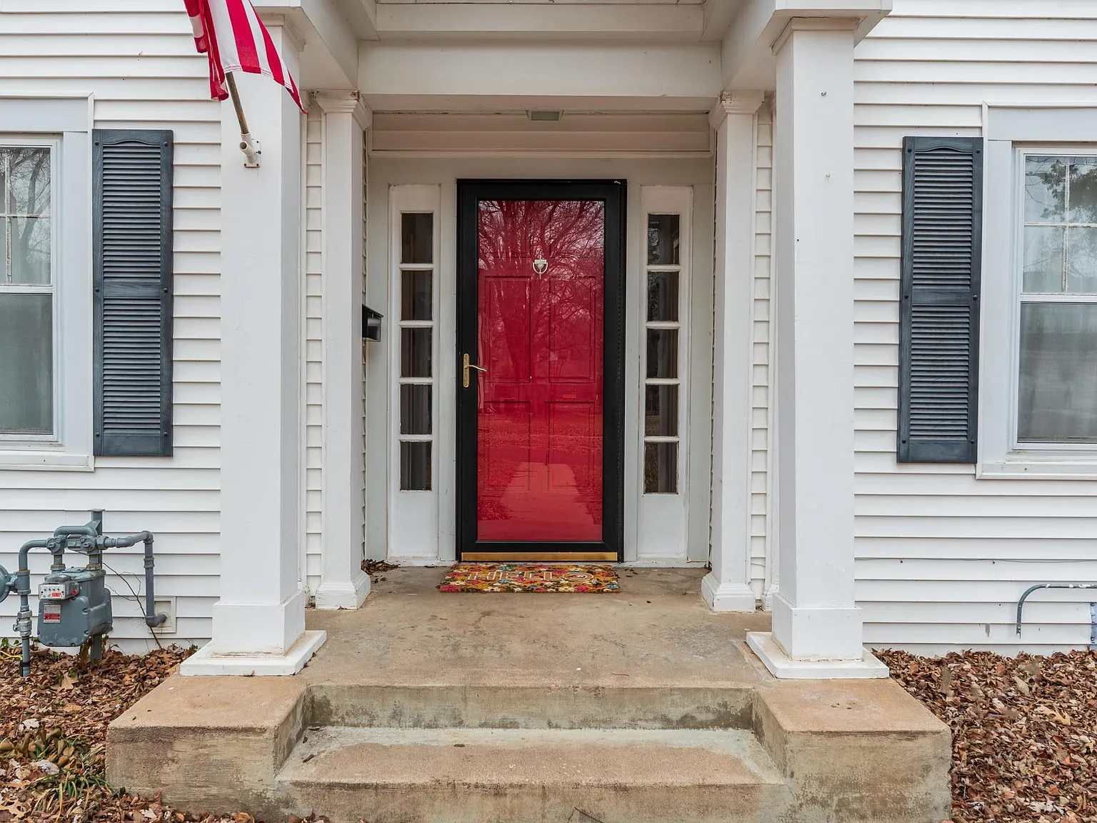 425 N Bluff Ave — Photo 2