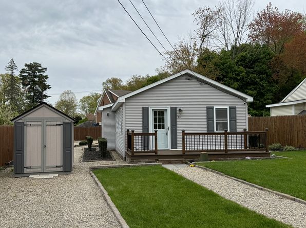 84 Dooley Ave